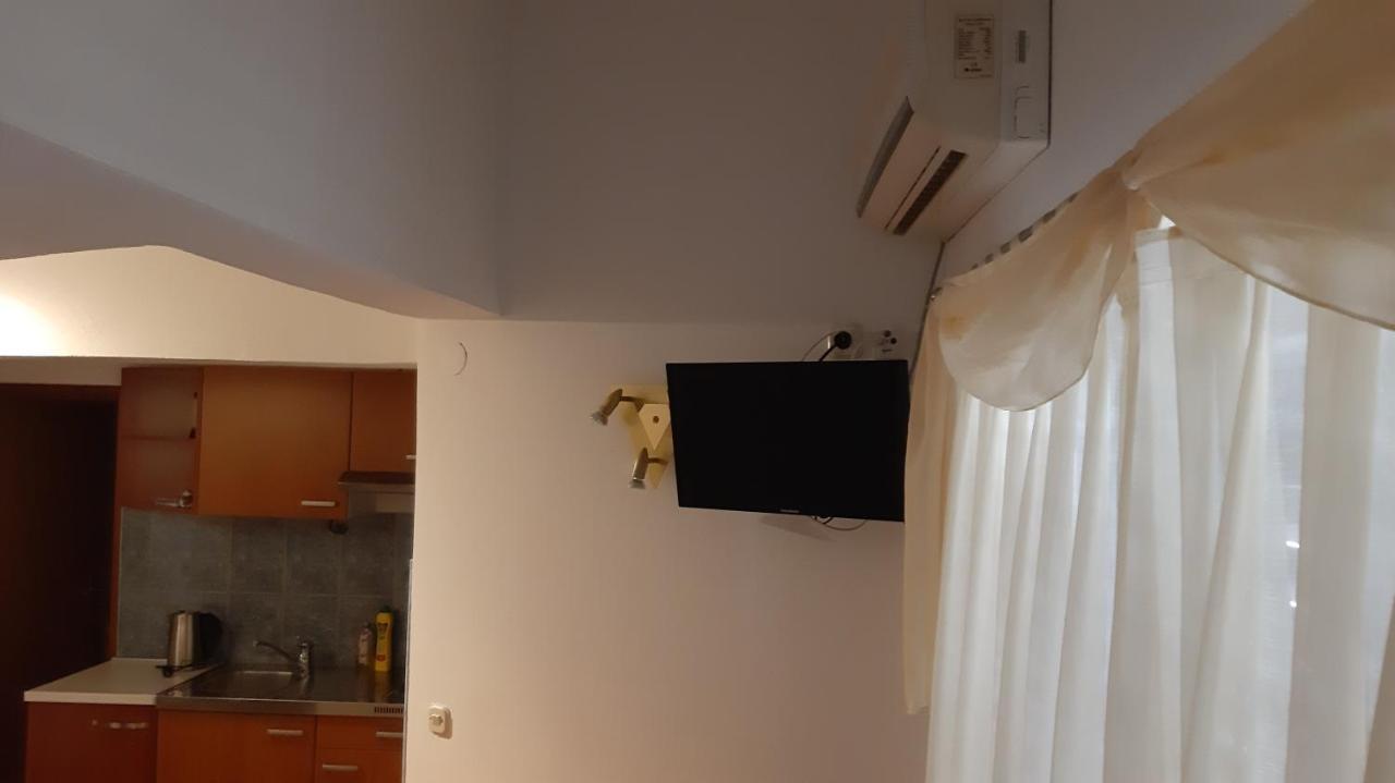 Apartments Zile Starigrad Paklenica Buitenkant foto