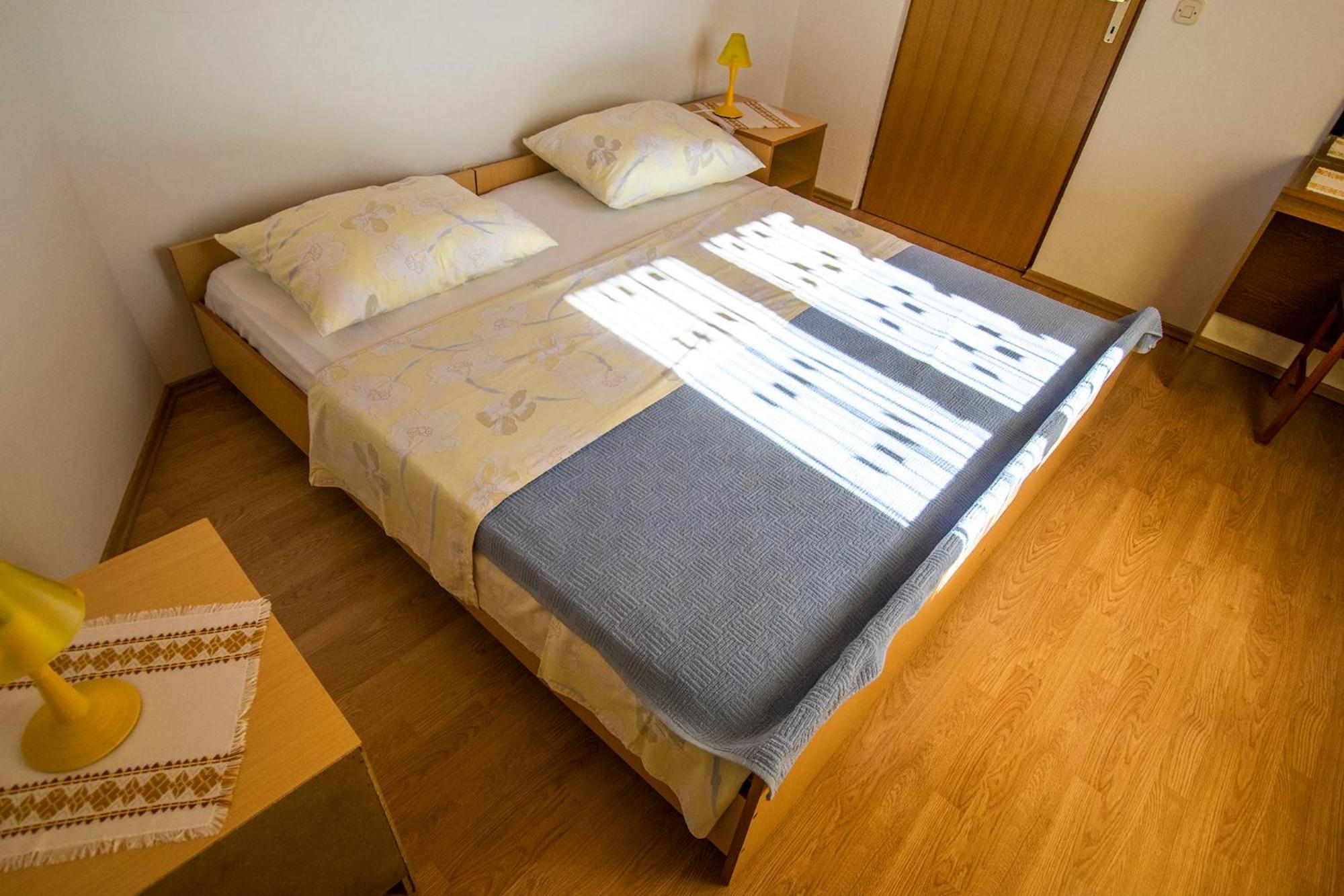Apartments Zile Starigrad Paklenica Buitenkant foto