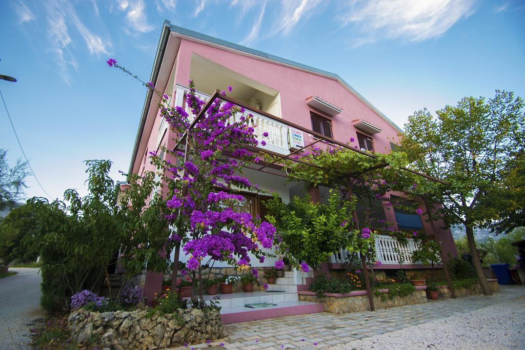 Apartments Zile Starigrad Paklenica Buitenkant foto