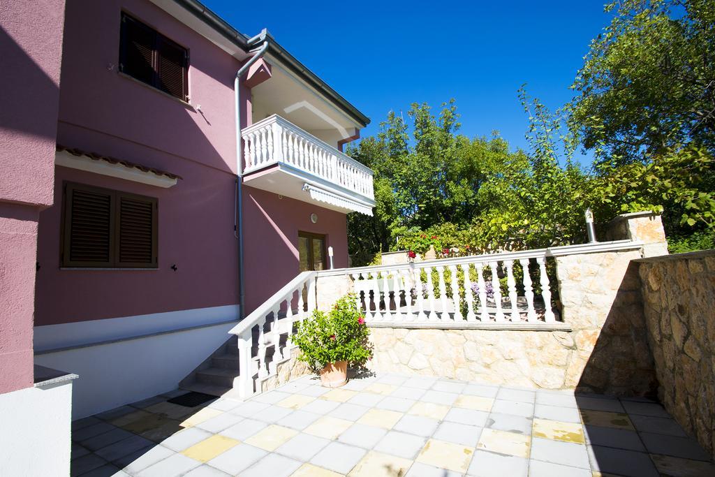 Apartments Zile Starigrad Paklenica Buitenkant foto