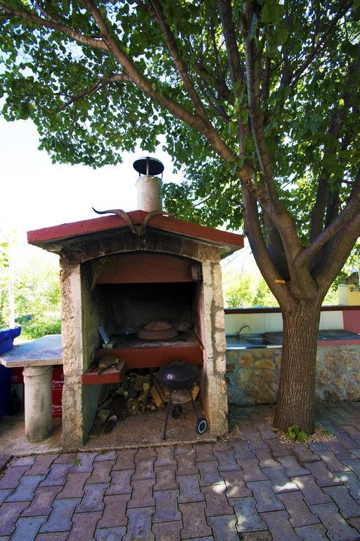 Apartments Zile Starigrad Paklenica Buitenkant foto