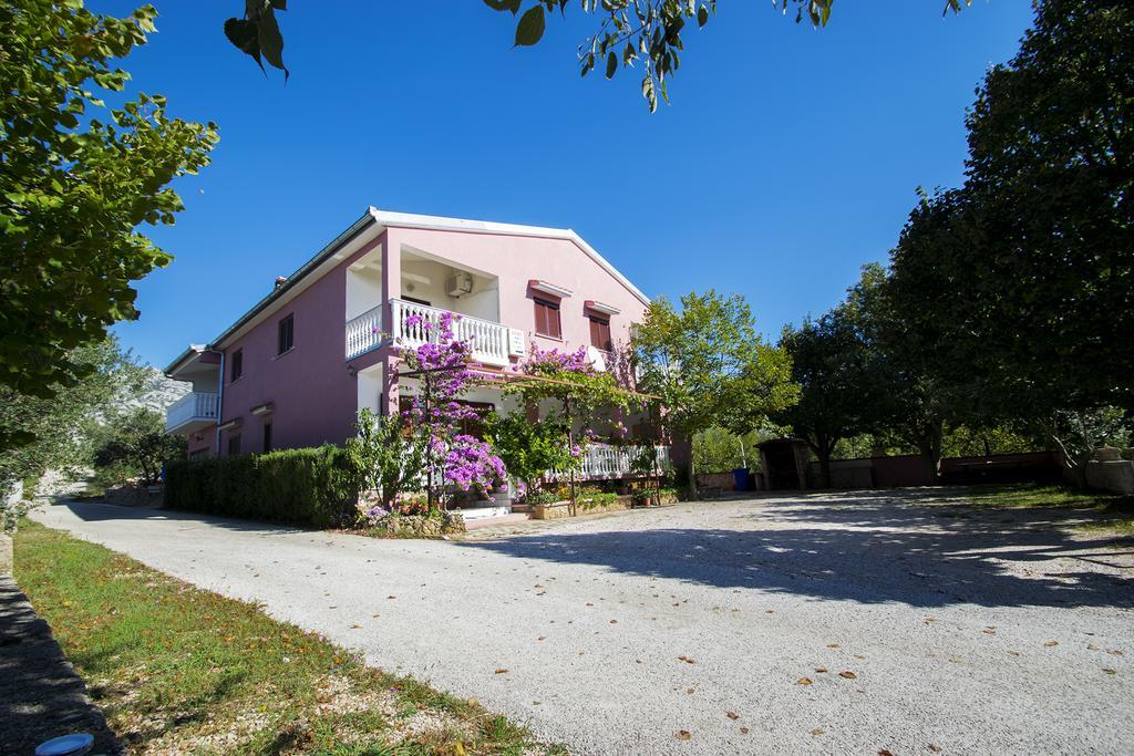 Apartments Zile Starigrad Paklenica Buitenkant foto