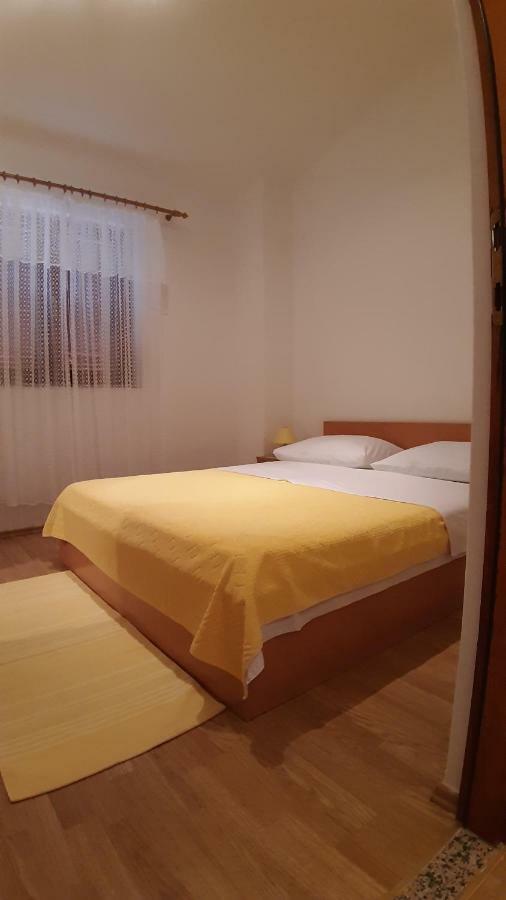 Apartments Zile Starigrad Paklenica Buitenkant foto