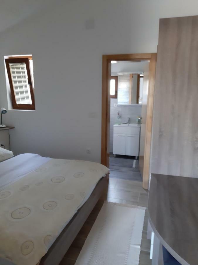 Apartments Zile Starigrad Paklenica Buitenkant foto