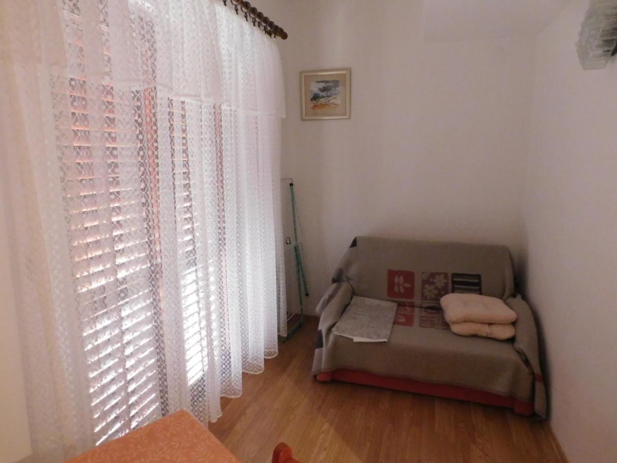 Apartments Zile Starigrad Paklenica Buitenkant foto