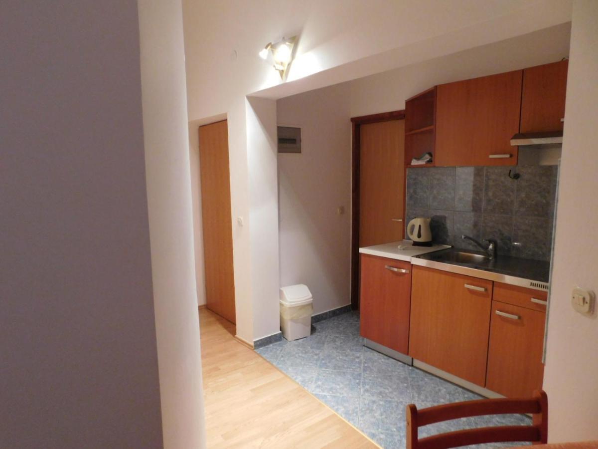 Apartments Zile Starigrad Paklenica Buitenkant foto